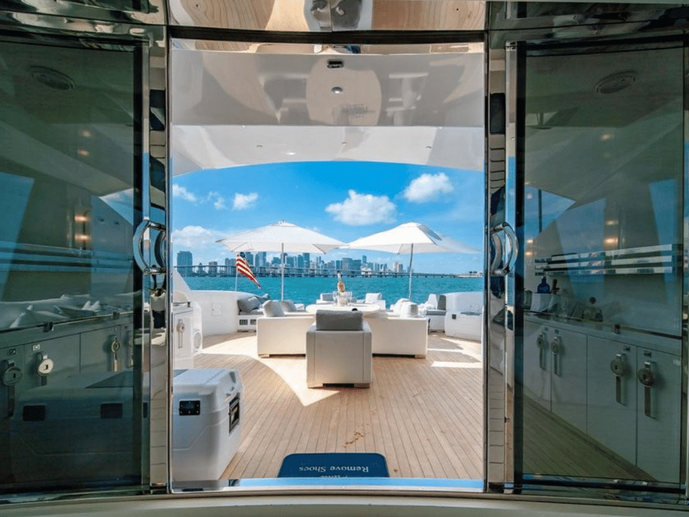 120' Tecnomar DoubleShot Hot Yacht Charters