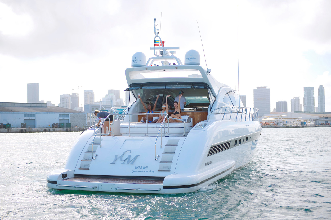 72′ MANGUSTA Hot Yacht Charters